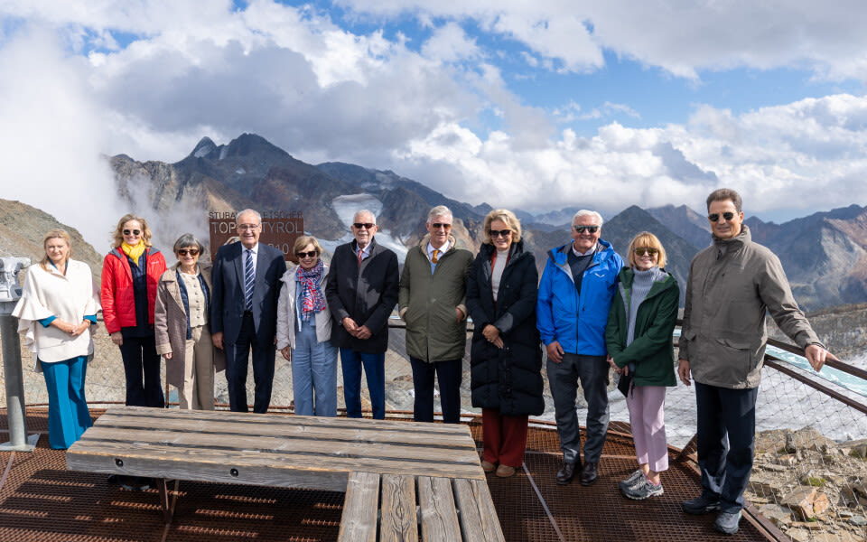 Philippe et Mathilde de Belgique, Stéphanie de Luxembourg et Alois et Sophie de Liechtenstein gravissent le glacier de Stubai