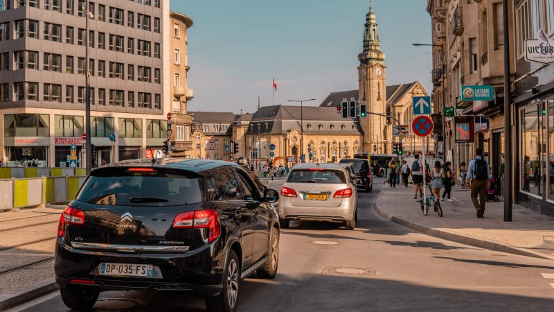 Luxembourg trails Italy in EU car ownership