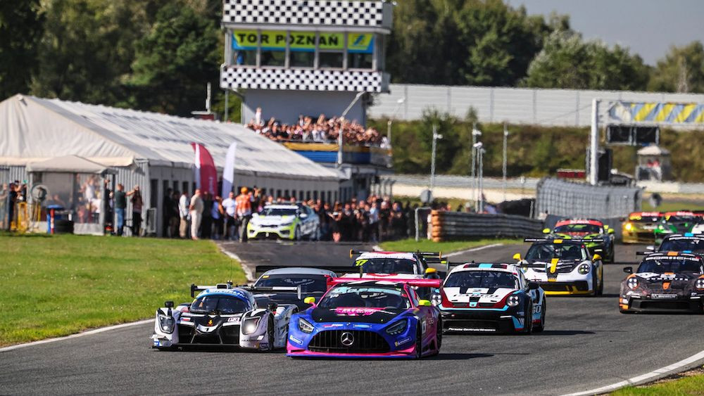 Polijā kronēti Baltijas autošosejas čempioni, tituli arī latviešu pilotiem – Motoru sports – Sportacentrs.com