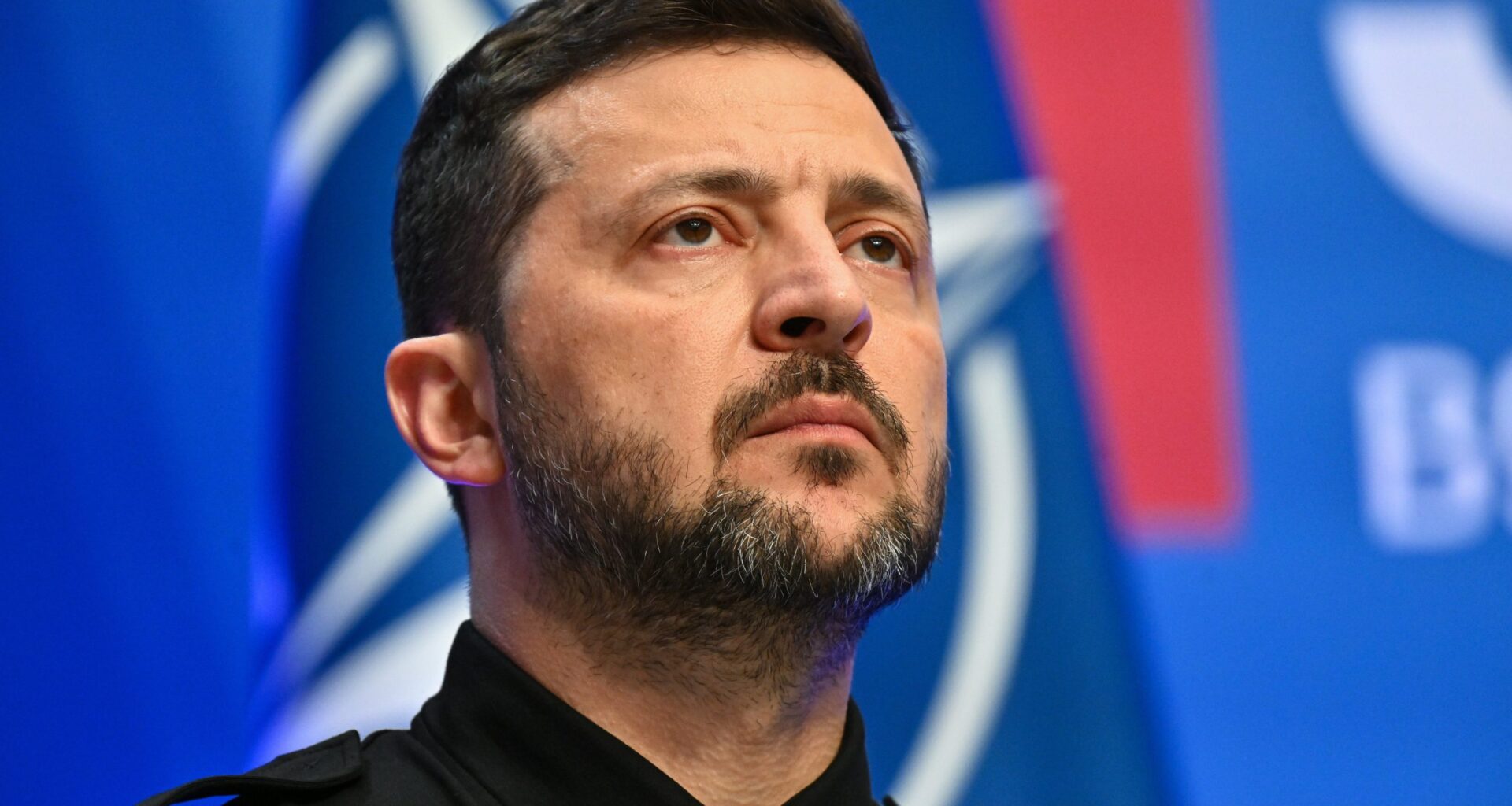 Tramps varbūt “nemeta kažoku uz otru pusi”, bet veica patiesi viltīgu gājienu pret Eiropu