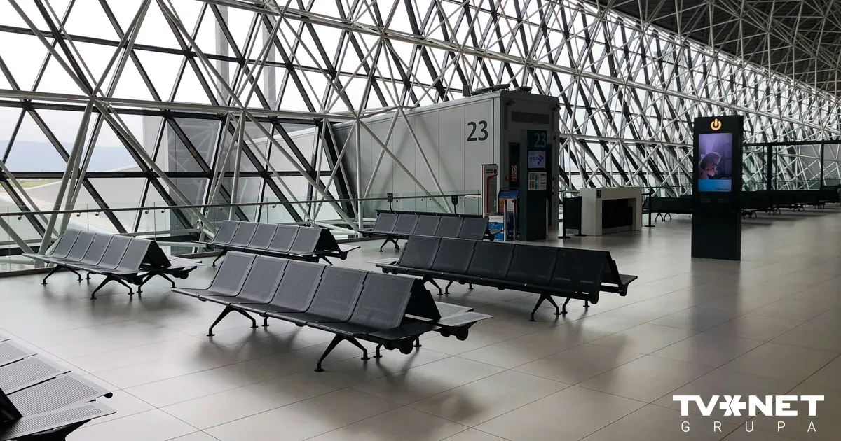Berlīnes lidostā pēc kiberuzbrukuma turpinās traucējumi