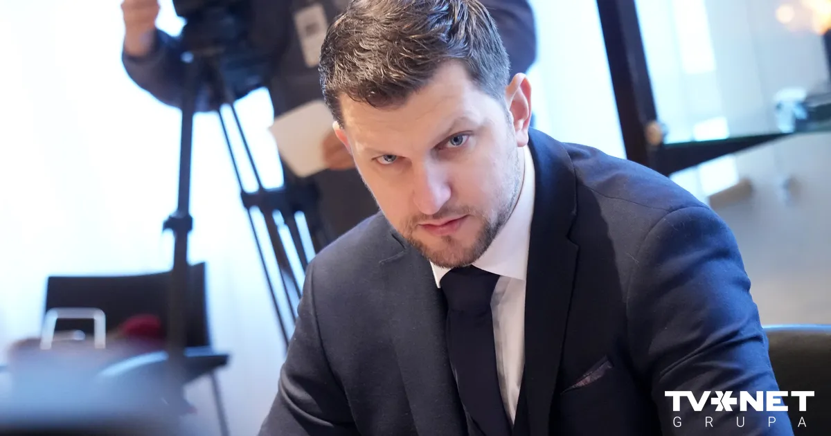Pēc jaunā direktora iecelšanas RD Ārtelpas un mobilitātes departaments no Vaivoda galīgi vaļā netiek