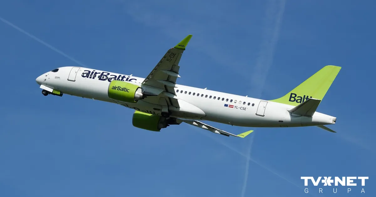 "airBaltic" pakāpeniski ieviesīs iekāpšanu lidmašīnā pēc noteiktām grupām