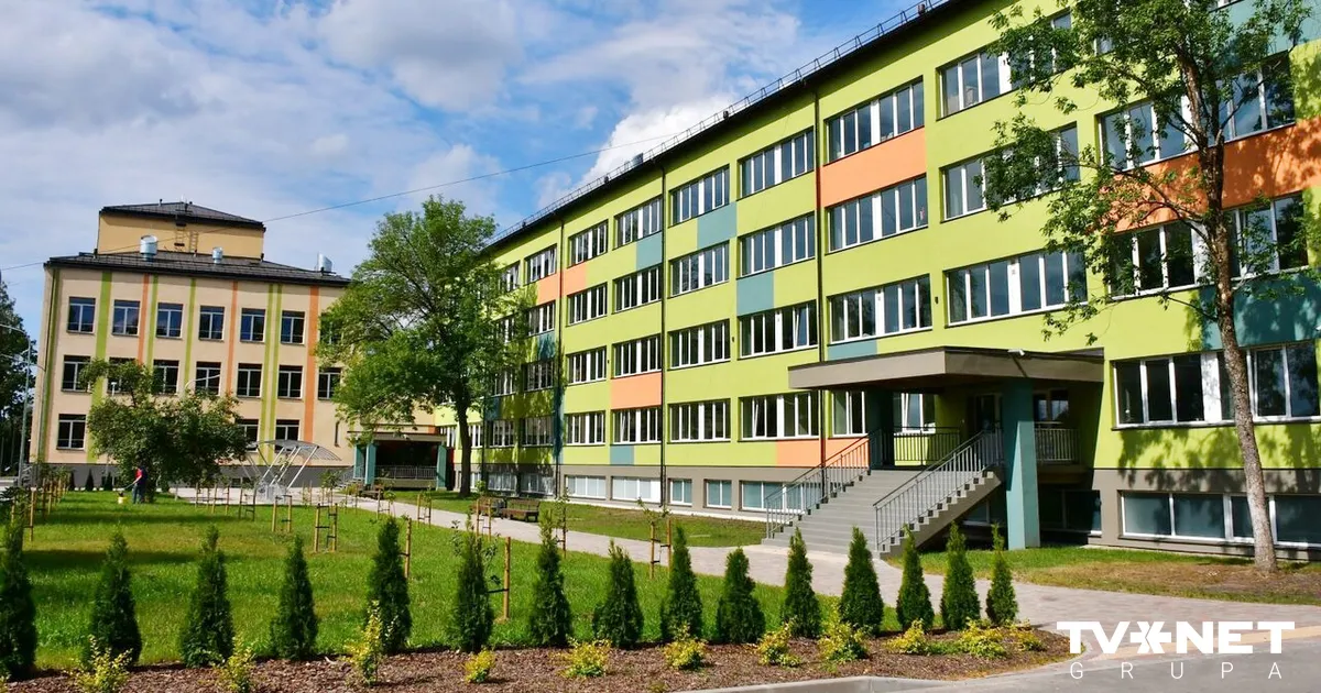 Jēkabpils dome ārkārtas sēdē spriedīs par mācību procesa nodrošināšanu Jēkabpils 2. vidusskolā