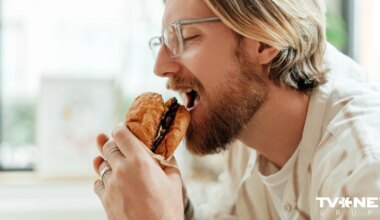 "Ātrā pārtika", kas lēnām grauž vīriešu auglību. Pētnieki brīdina par ultrapārstrādātiem pārtikas produktiem