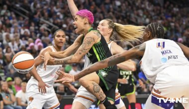 Laksas pārstāvētā "Mercury" piedzīvo zaudējumu WNBA pusfināla pirmajā spēlē