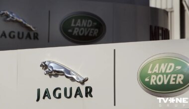 "Jaguar Land Rover" pēc kiberuzbrukuma ražošanas apturēšanu pagarina līdz 1.oktobrim