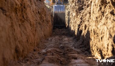 VIDEO ⟩ Vīrietis mirst tranšejas nogruvumā pats savā īpašumā