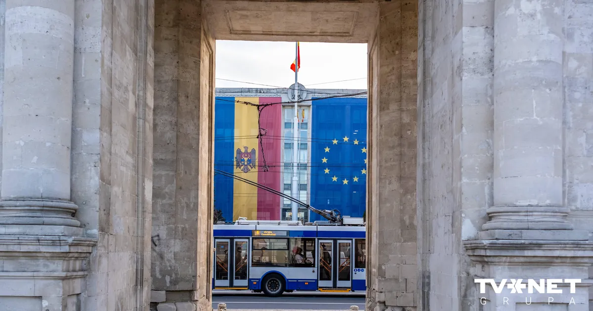Moldovā notiek parlamenta vēlēšanas
