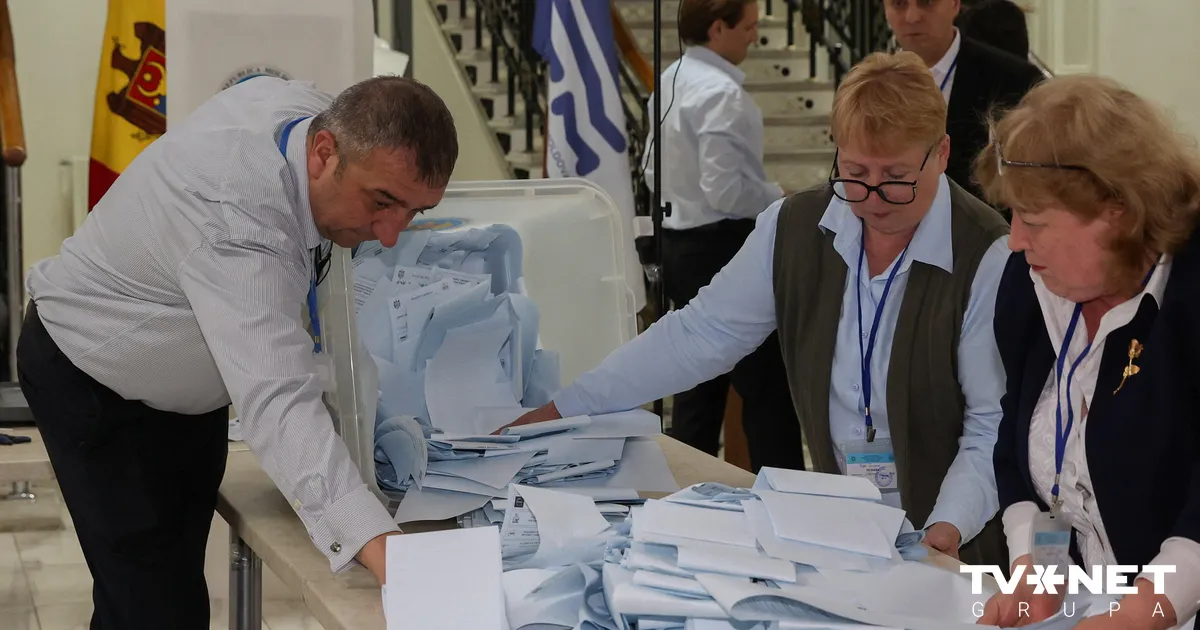 Moldovas vēlēšanās pārliecinošā vadībā prorietumnieciskā partija