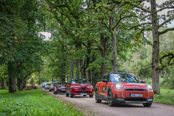 Elektroauto bums Latvijā: vai bez EKII atbalsta tirgum draud straujš kritums?