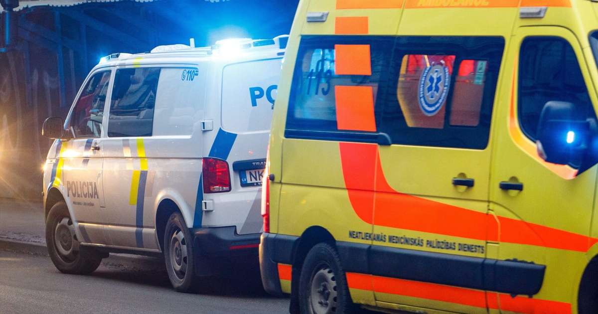 Sestdien satiksmes negadījumos cietuši 17 cilvēki, tostarp gājējs
