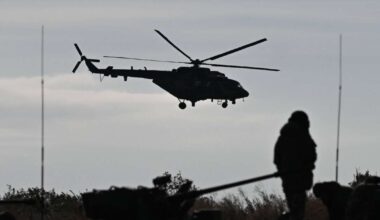 Krimā iznīcināti trīs Krievijas helikopteri - tv3.lv