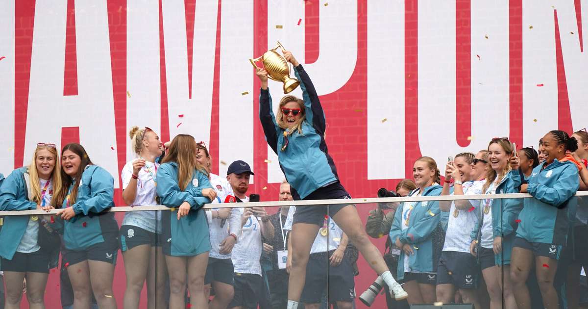 Anglijas sieviešu regbija izlase finālā uzvar Kanādu un izcīna Pasaules kausu - tv3.lv