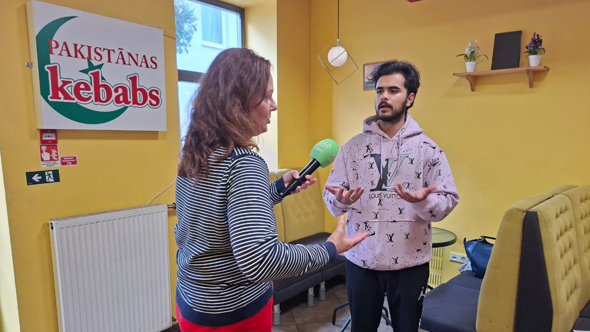 Liepājas kebabnīcas darbinieks "360 Ziņām" taisnojas par mēģinājumu iepazīties ar nepilngadīgo