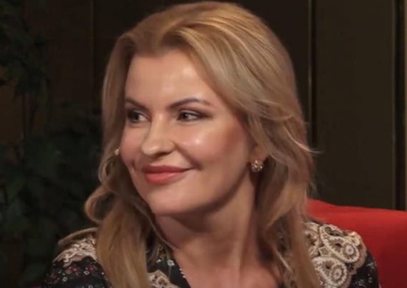 Agnese Zeltiņa sākusi apgūt dziedniecību un strādāt ar cilvēka enerģētisko lauku