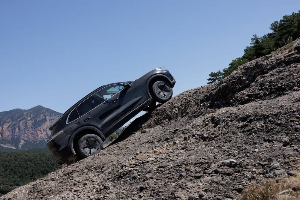 Porsche Cayenne Electric extreme tests