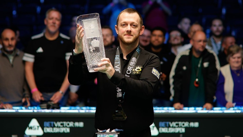 Alens izlaiž pārsvaru, tomēr nosargā uzvaru un izcīna “English Open” titulu – Citi sporta veidi – Sportacentrs.com