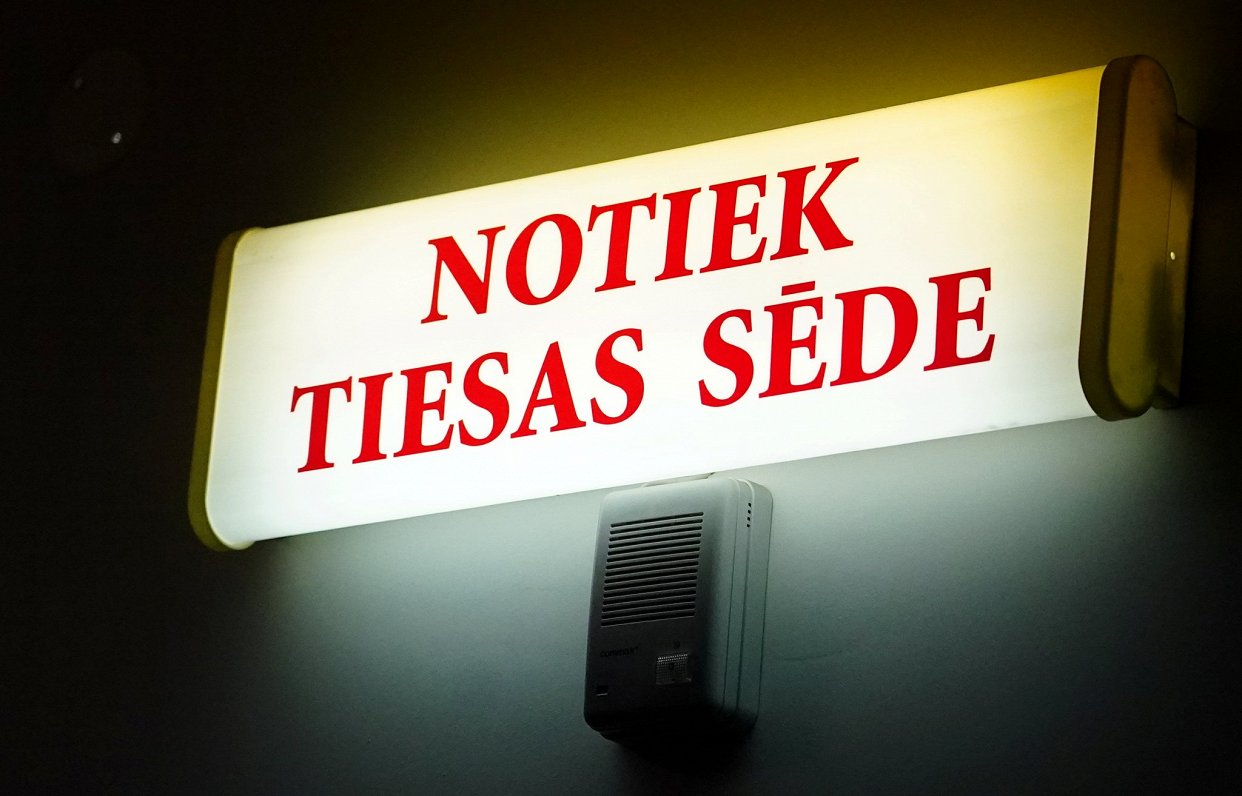 Apsūdz jauniešus par preču pārdošanu Krievijas armijai ar vērienu / Raksts