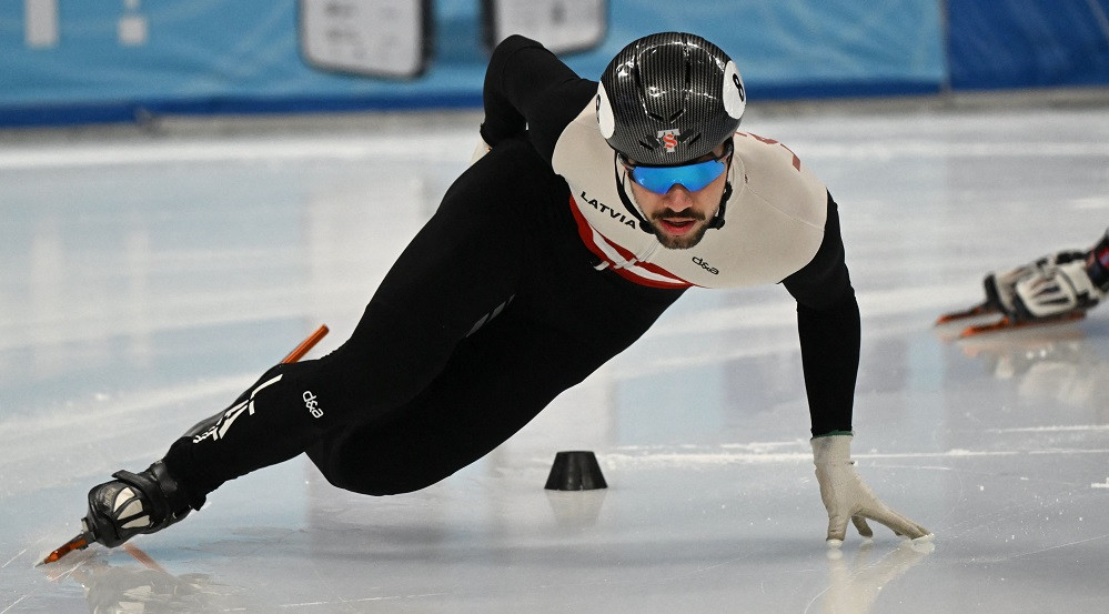 Krūzbergs Pasaules šorttreka tūres posma 1000 metros ieņem septīto vietu – Ziemas sports – Sportacentrs.com
