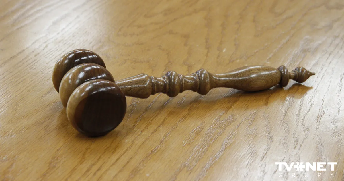 Tiesa turpinās skatīt lietu pret mediķiem par 2014. gadā notikušo kautiņu ballītē