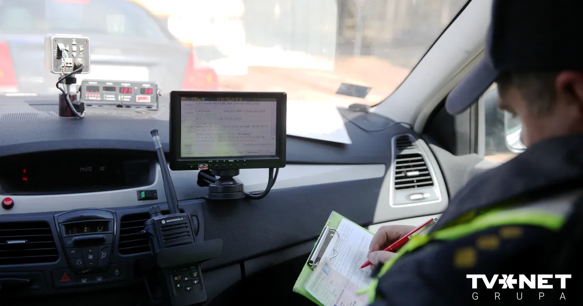 Sestdien satiksmes negadījumos cietuši astoņi cilvēki; pieķerti 13 dzērājšoferi