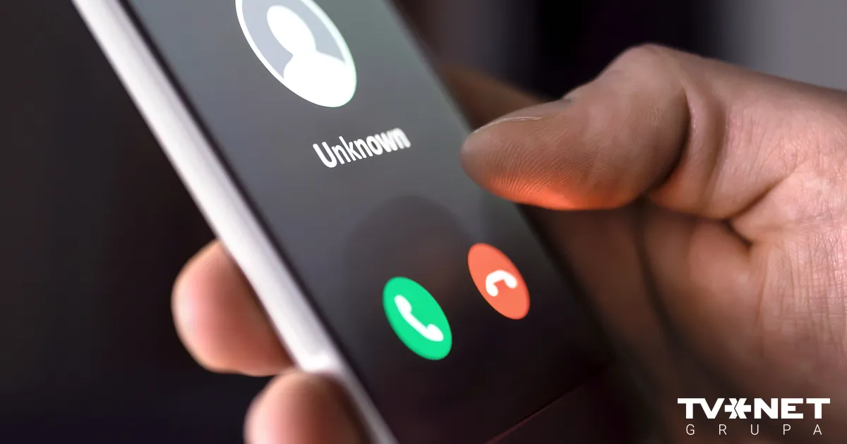 Paši netīšām piezvanīja izmeklētājiem. Latgalē aizturēti divi telefonkrāpnieki