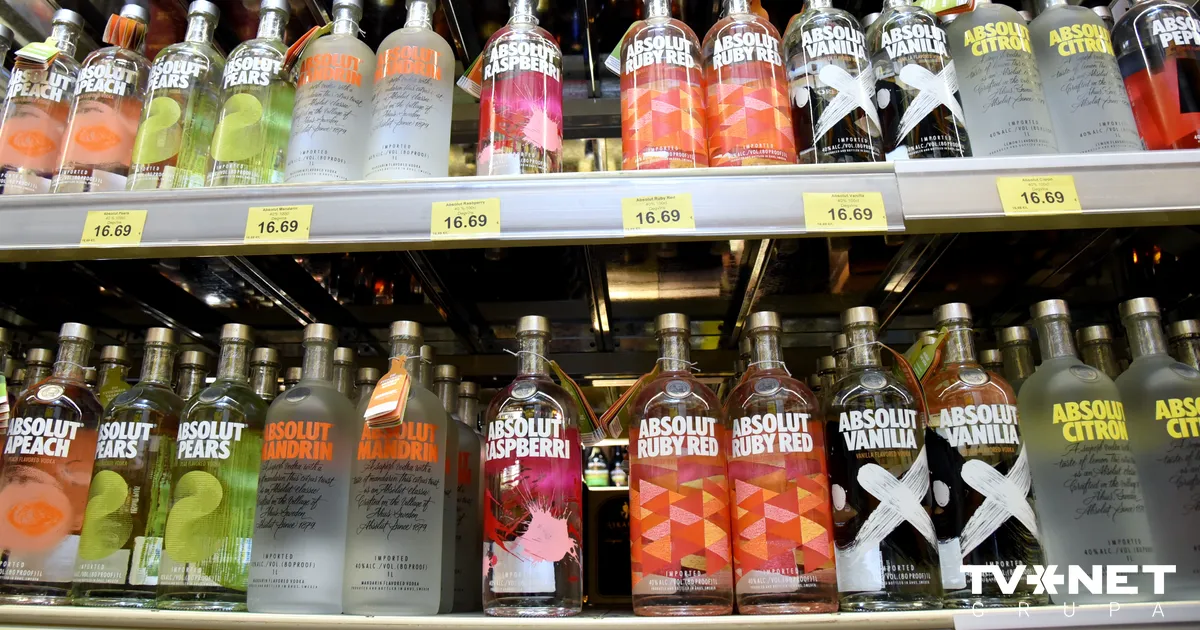 Nākamgad akcīzes nodoklis pieaugs alkoholam un tabakai