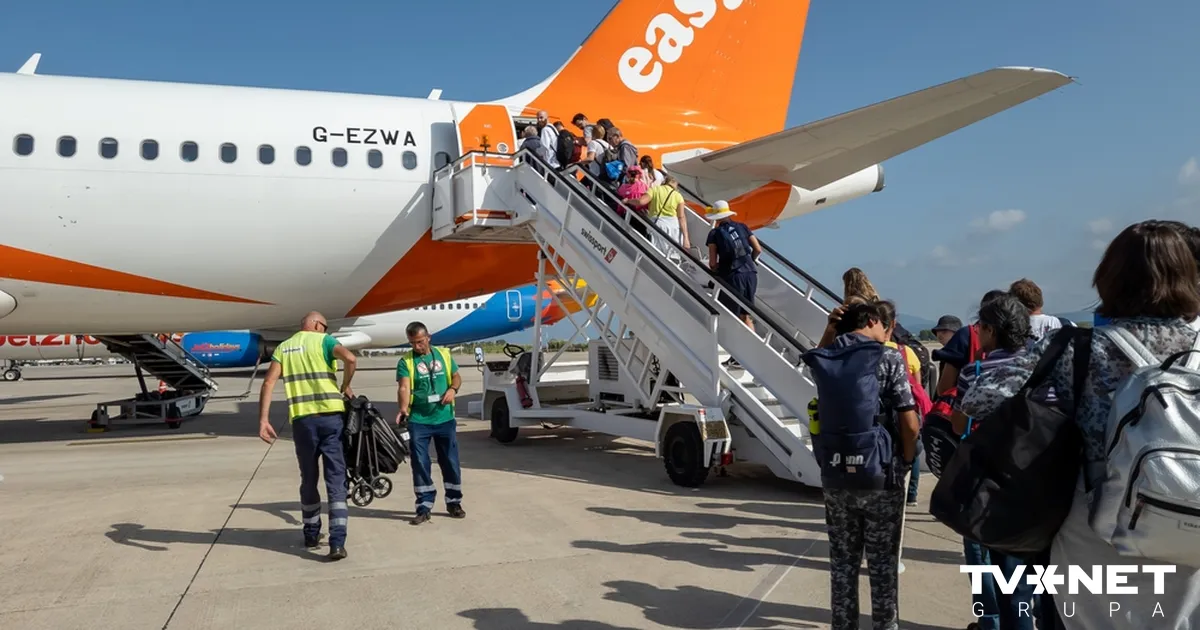 Francijas dispečeru streiks nākamnedēļ varētu skart tūkstošiem pasažieru