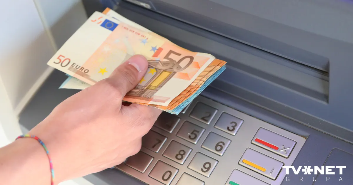 Latvijas iedzīvotāji aptaujā atklāj, ar cik lieliem ienākumiem justos finansiāli stabili