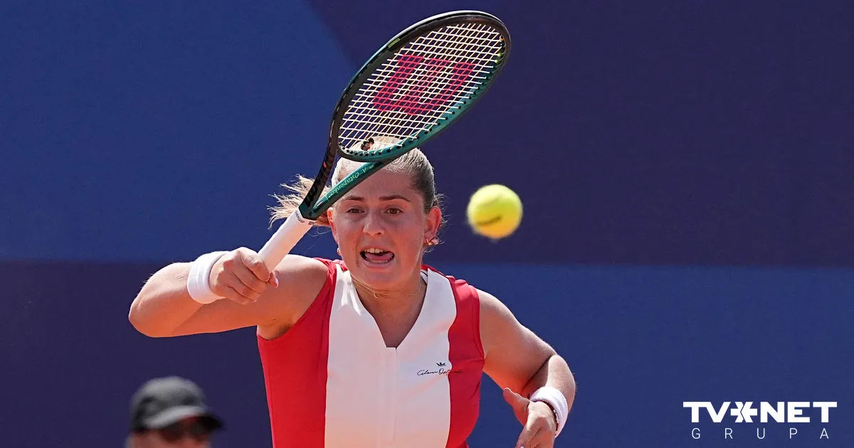 Ostapenko krīt zemāk rangā, Semeņistajai personīgais rekords