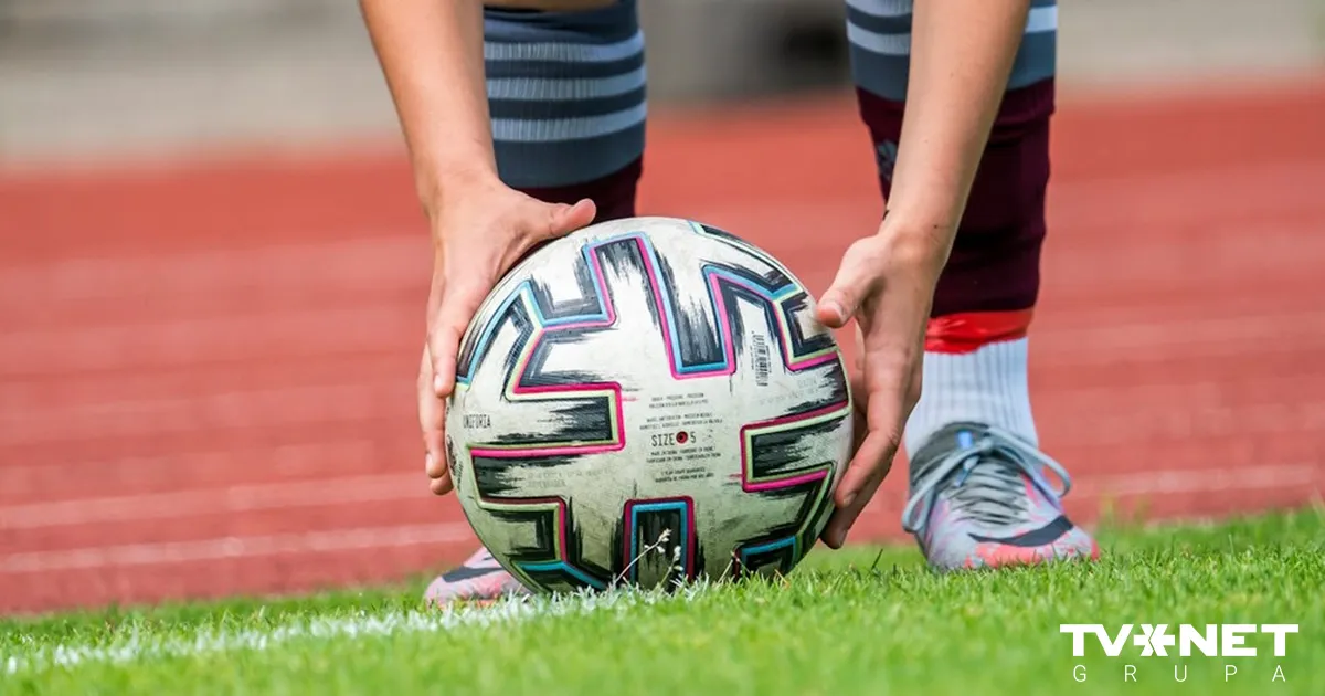 "Riga" futbolistes atkārtoti kļūst par SHL čempionēm