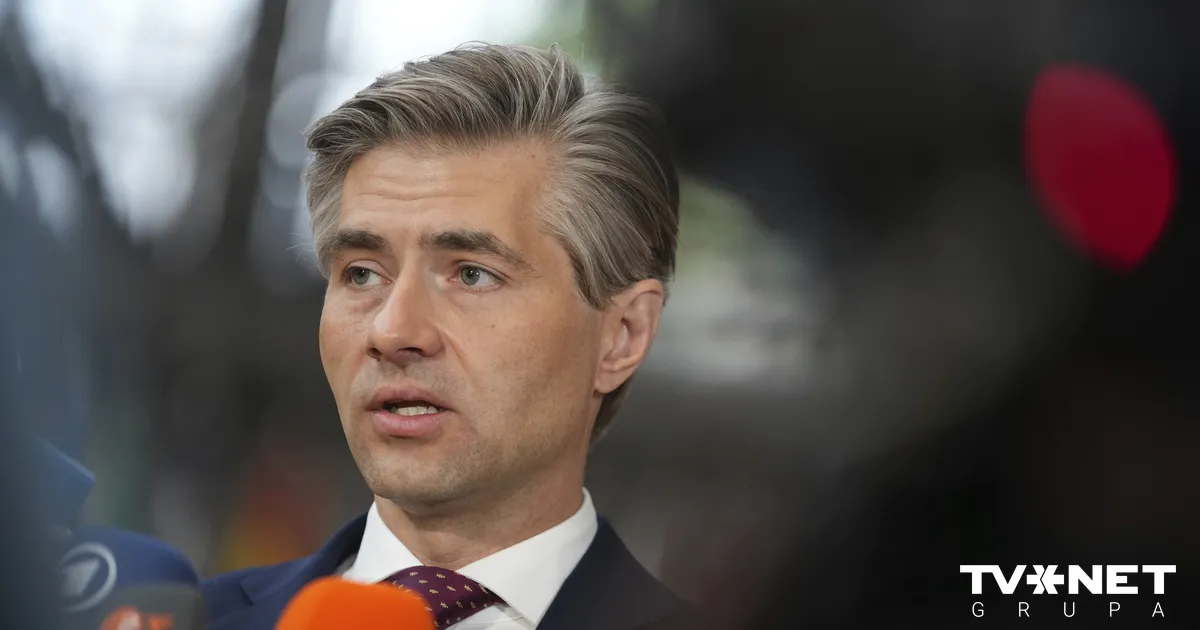 Lietuva varētu nacionālās drošības interesēs slēgt Kēnigsbergas tranzītu, paziņo ārlietu ministrs