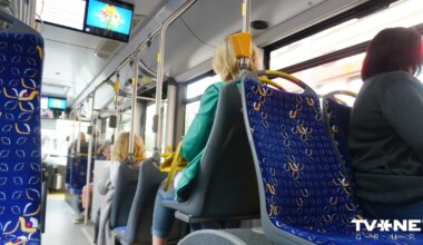 Aizturēts huligāns, kurš Rīgas autobusā nolamāja biļešu kontrolieri un publicēja to "TikTok"