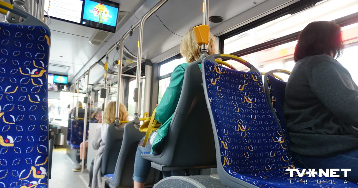 Aizturēts huligāns, kurš Rīgas autobusā nolamāja biļešu kontrolieri un publicēja to "TikTok"