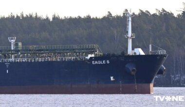Somijā izbeidz lietu pret zemūdens kabeļus sabojājušā kuģa "Eagle S" kapteini