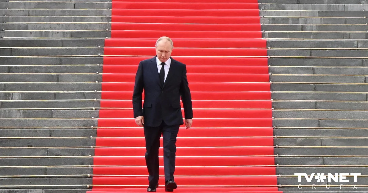 Krievijas pilsētā Putina dzimšanas dienā izsludinātas sēras par kritušajiem karavīriem