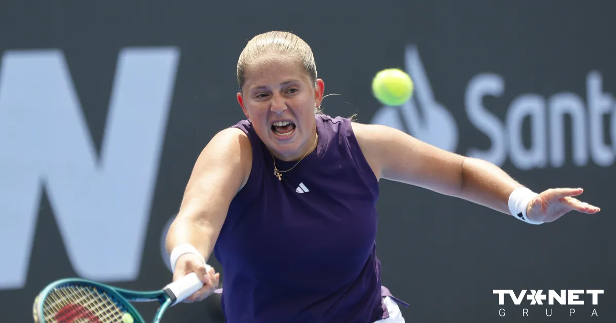 Ostapenko zaudē Pekinas "WTA 1000" turnīra dubultspēļu pusfinālā
