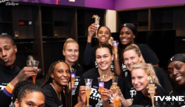 Laksa un "Mercury" noskaidro pretinieci WNBA finālā