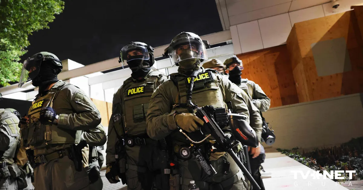 Tramps uz Portlendu nosūta Kalifornijas nacionālo gvardi