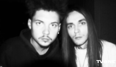 Latvijas mūzikas topā veiksmes stāstu raksta duets "YŪT" ar singlu "Acis"