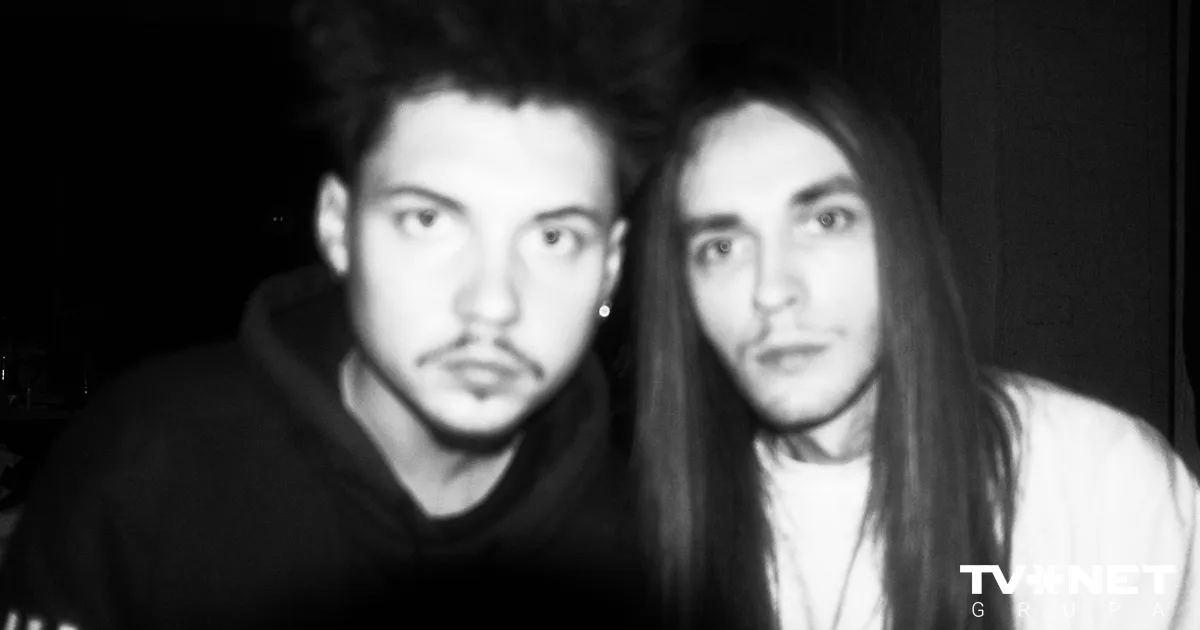 Latvijas mūzikas topā veiksmes stāstu raksta duets "YŪT" ar singlu "Acis"