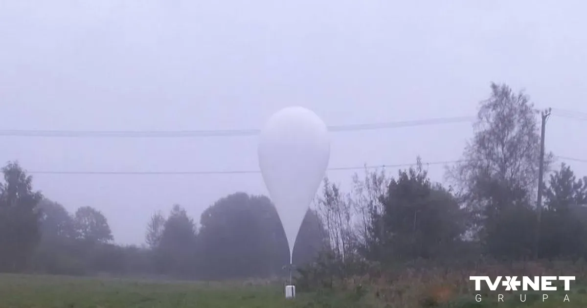 Meteozonžu dēļ trešo nakti pēc kārtas īslaicīgi slēgta Viļņas lidosta