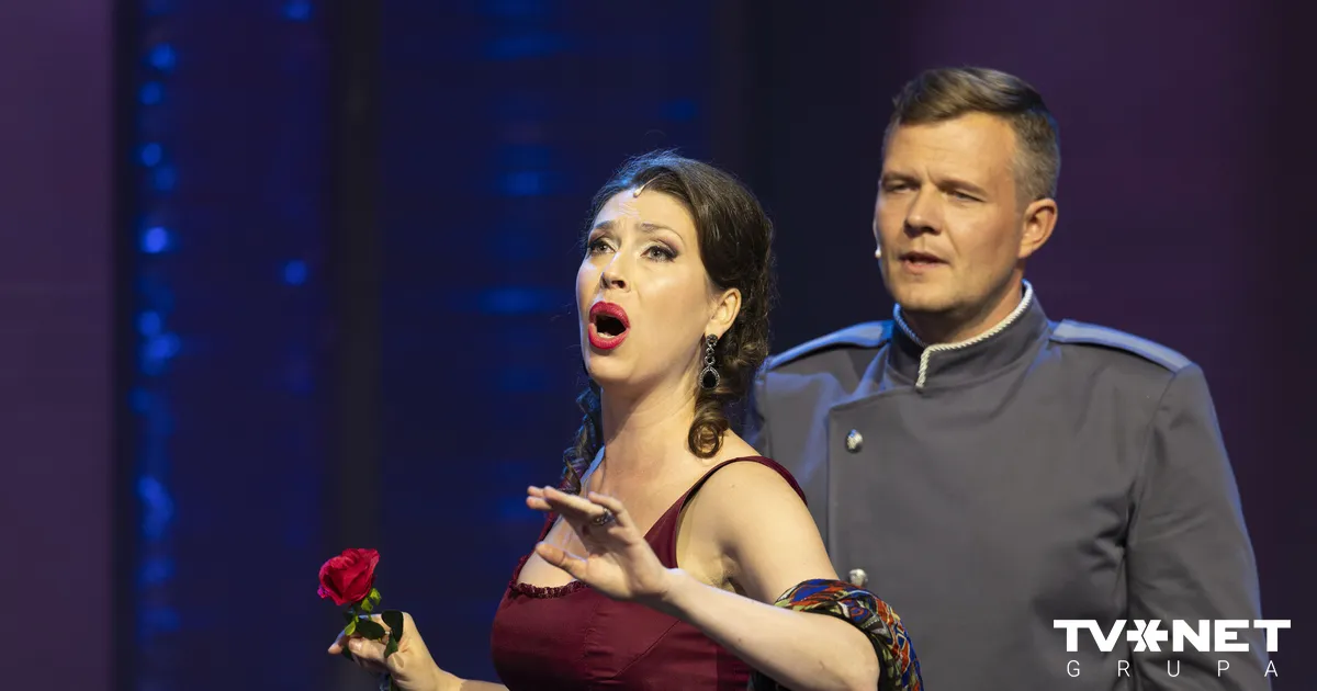 FOTO ⟩ "Jūs esat skumja, daiļā senjora!" Recenzija par Operetes teātra iestudējumu "Džudita"