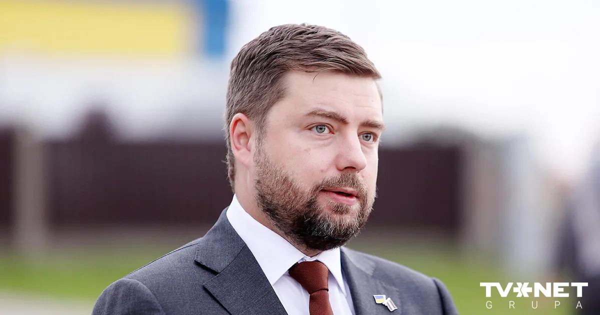 Zelenskis atbrīvo no amata vēstnieku Latvijā