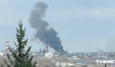 VIDEO ⟩ Ukraina veikusi tālo dronu triecienu naftas pārstrādes rūpnīcai Baškortostānā