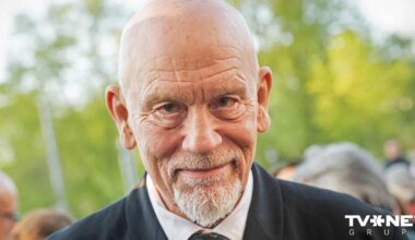 EKSKLUZĪVI TVNET Aktieris un režisors Džons Malkovičs: "Teātris ir kā sērfošana. Tev ir jāgaida vilnis" - Sejas.lv