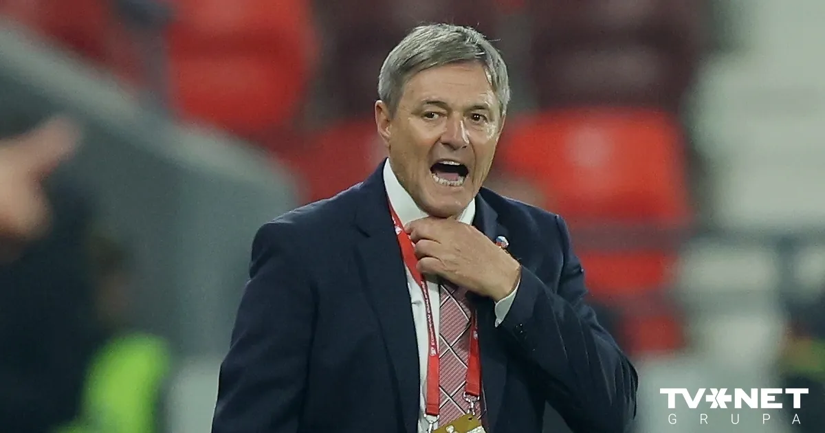 Serbijas futbola izlases galvenais treneris Stojkovičs atkāpjas no amata