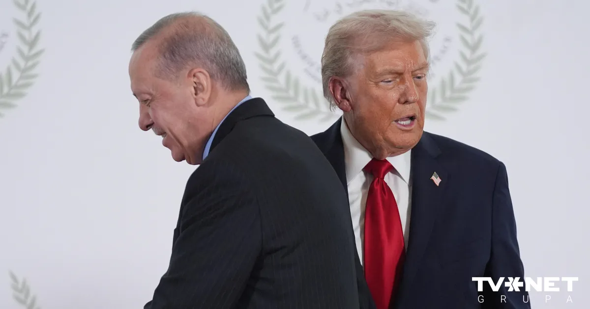 Tramps piedāvā Erdoganu kā vidutāju Krievijas un Ukrainas kara izbeigšanā