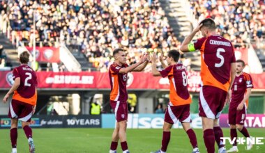 Latvijas izlase pie pilnām tribīnēm uzņem Anglijas futbola zvaigznes